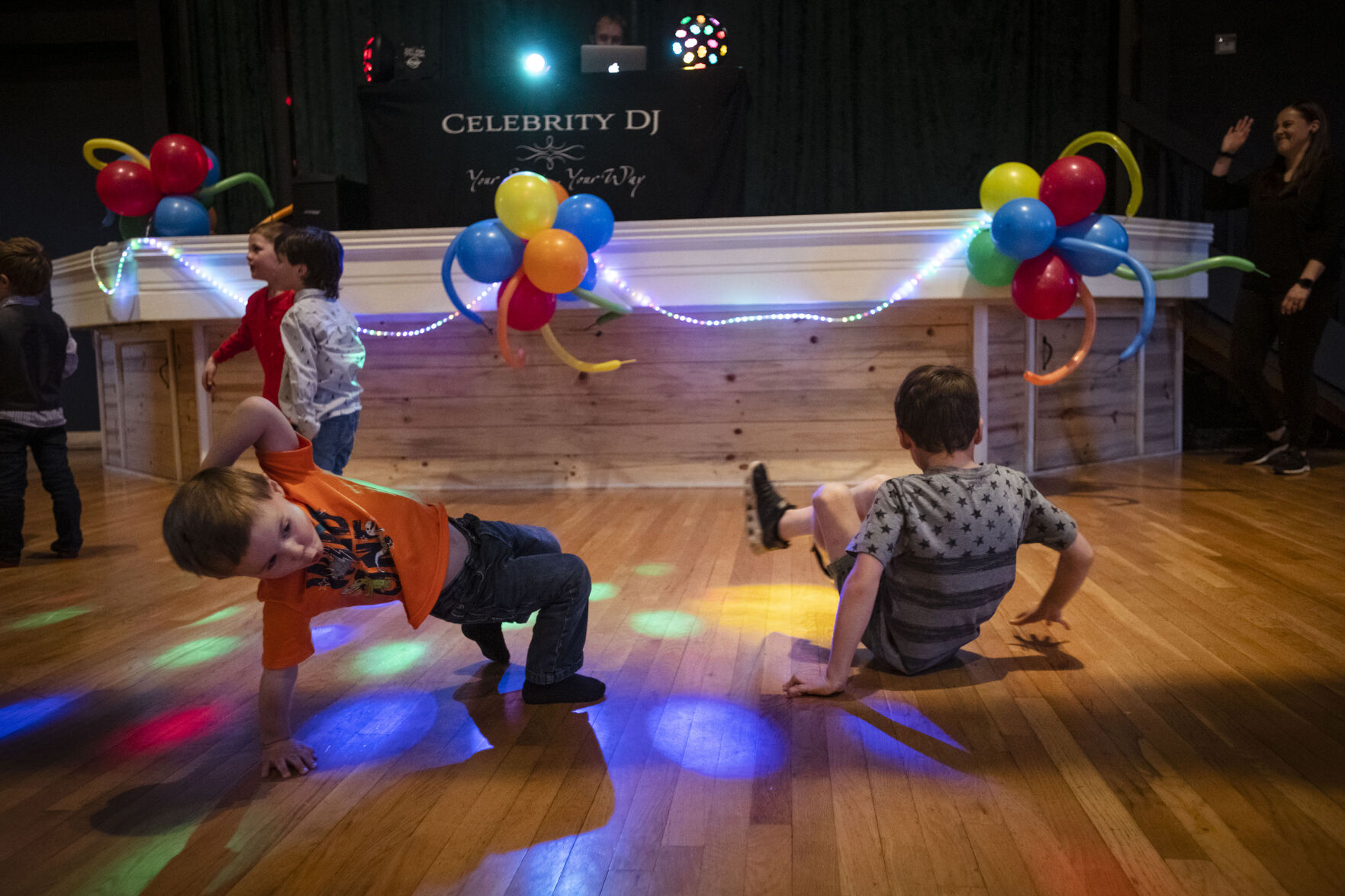 040222-news-dance party 09.jpg